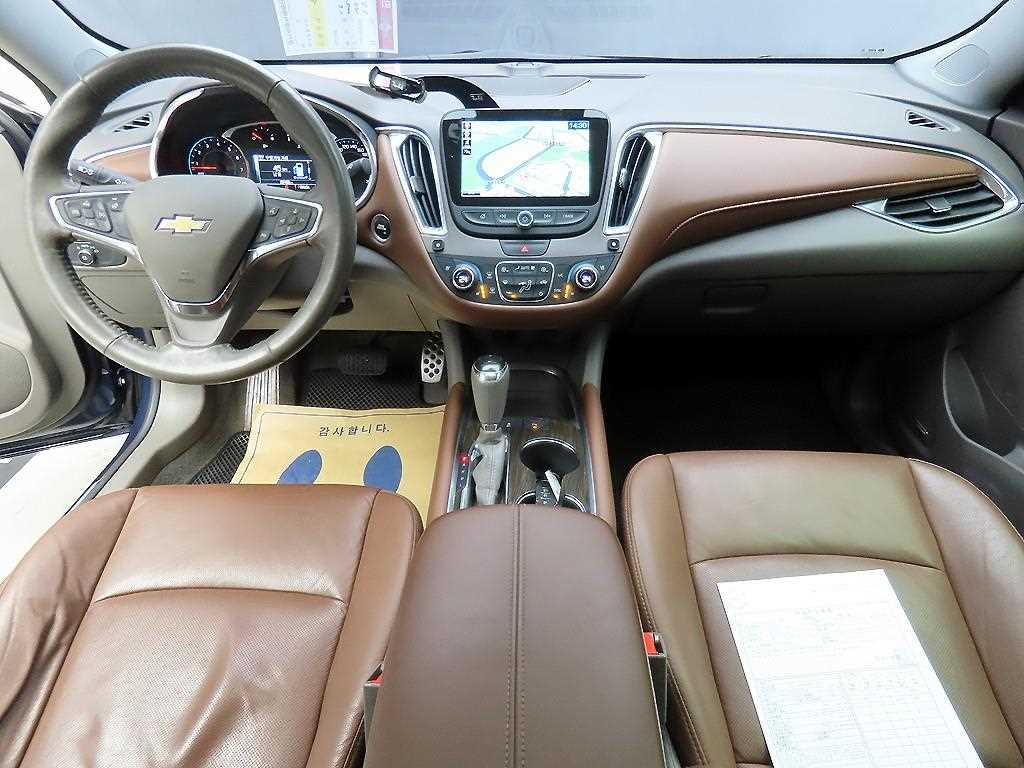 Chevrolet Malibu - Vista 7