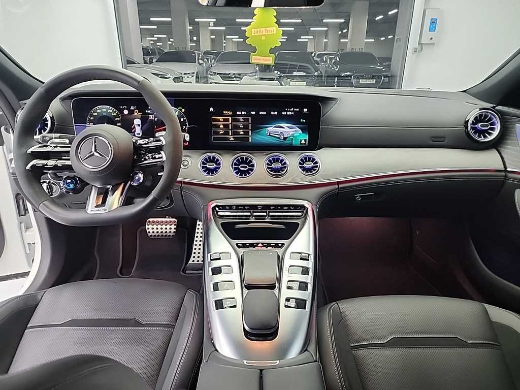 Mercedes Benz AMG GT - Vista 7