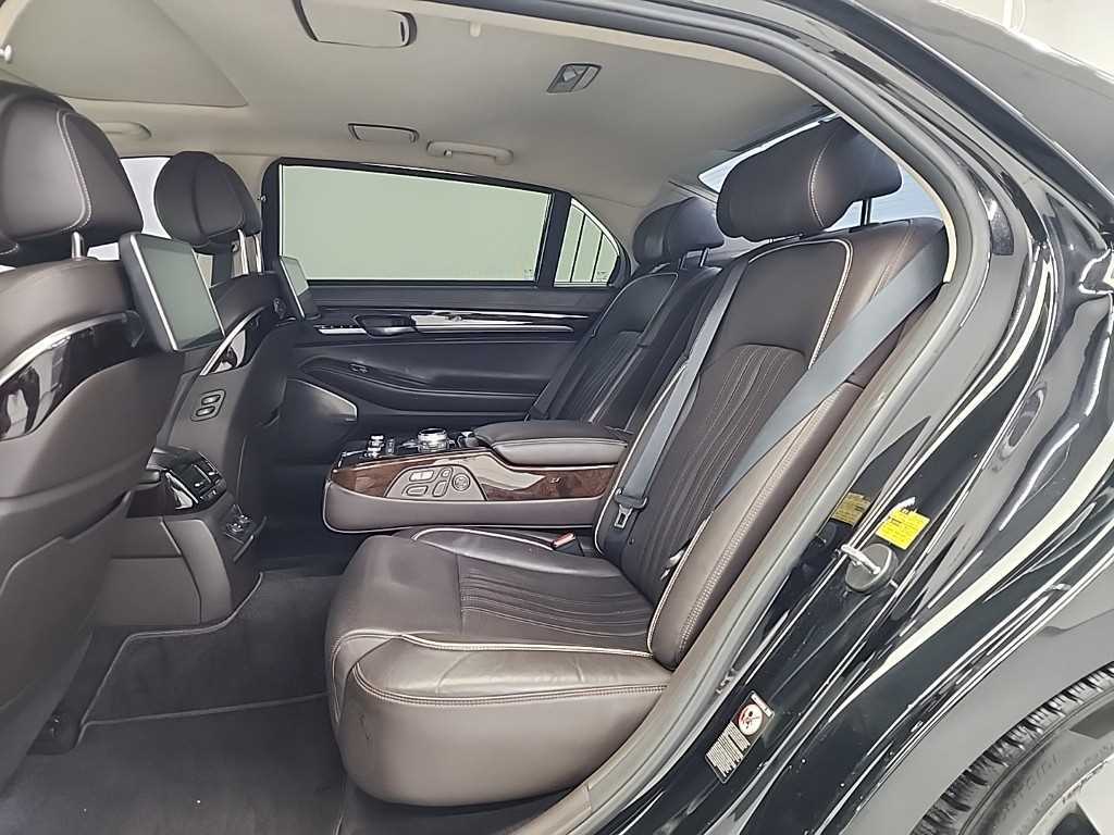 Genesis EQ900 - Vista 12