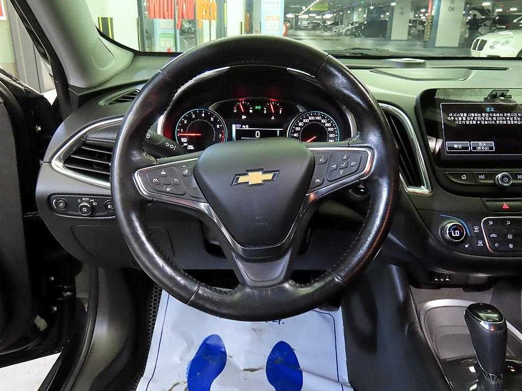 Chevrolet Malibu - Vista 8