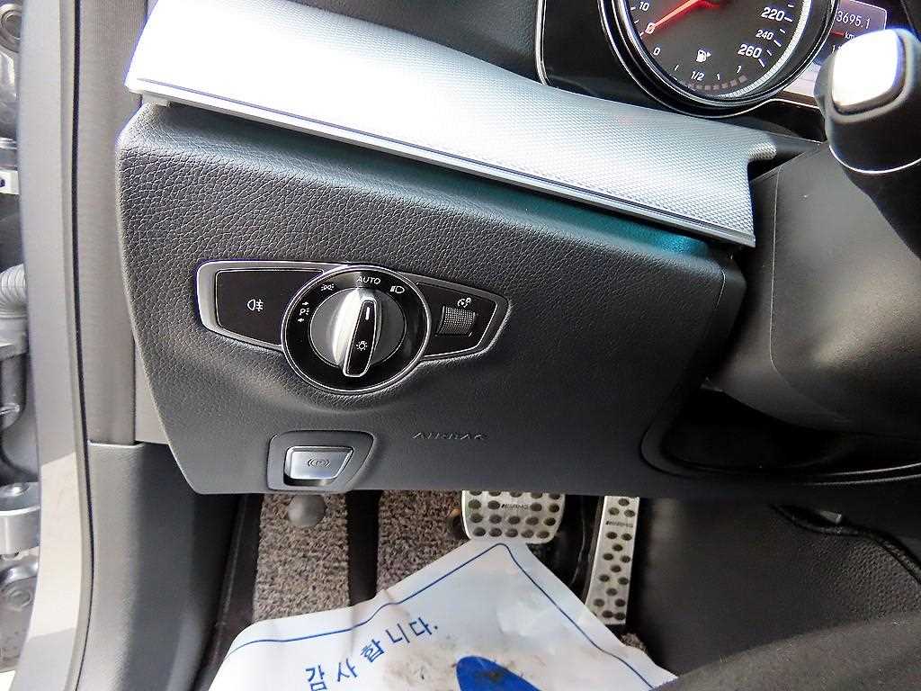 Mercedes Benz E class 2018 Gris - Importación desde Corea - HF Imports Iquique - Foto 13