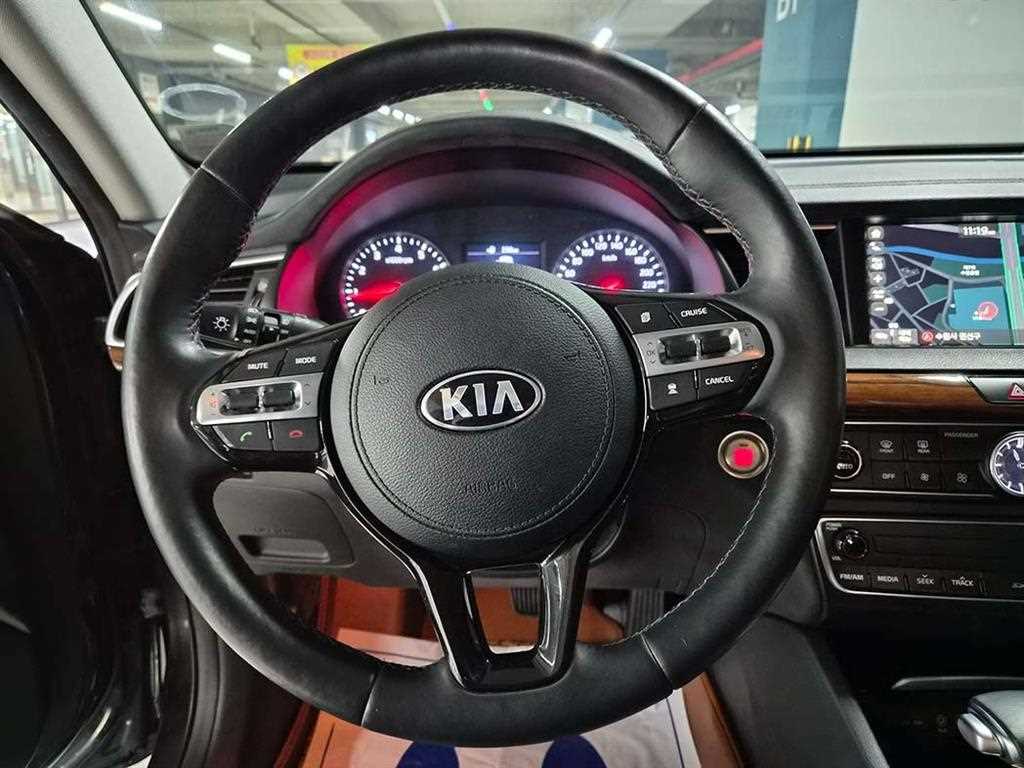KIA K7 - Vista 8