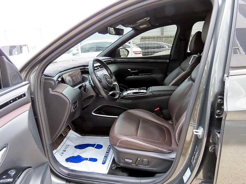 HYUNDAI Tucson - Vista 5