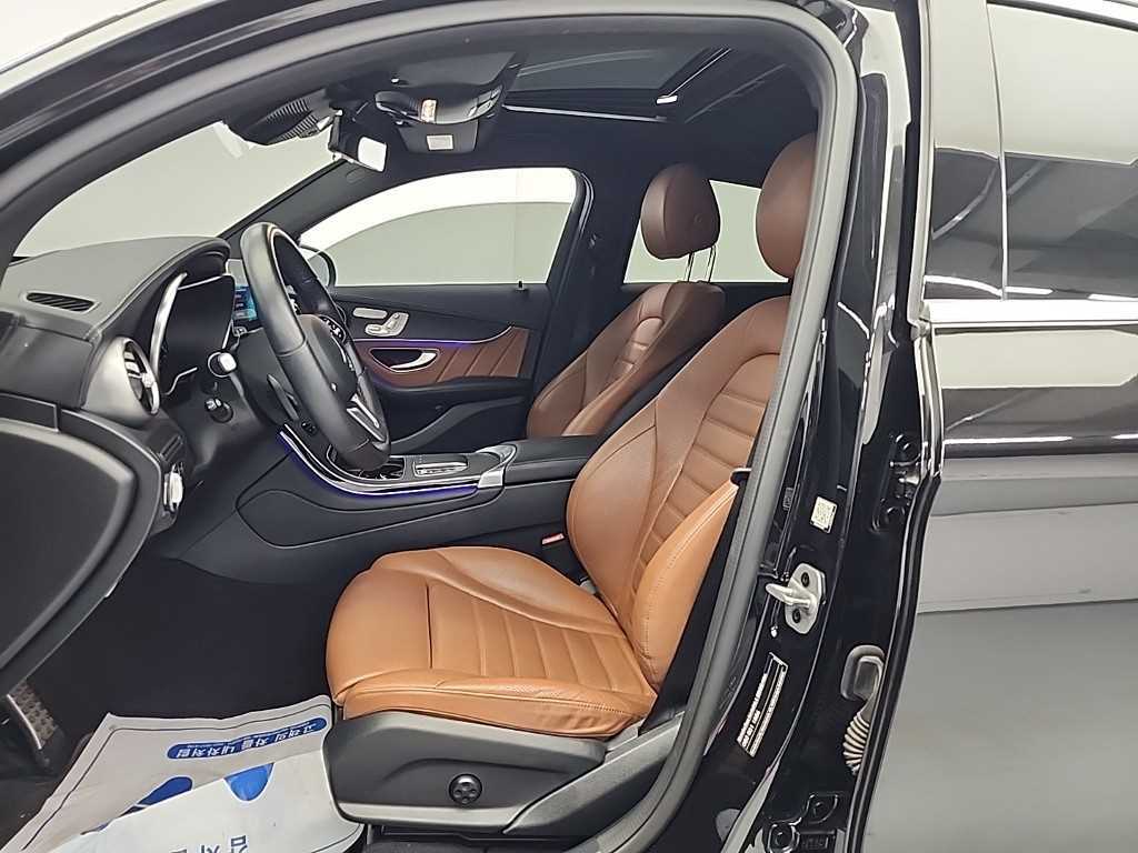 Mercedes Benz GLC Class - Vista 11