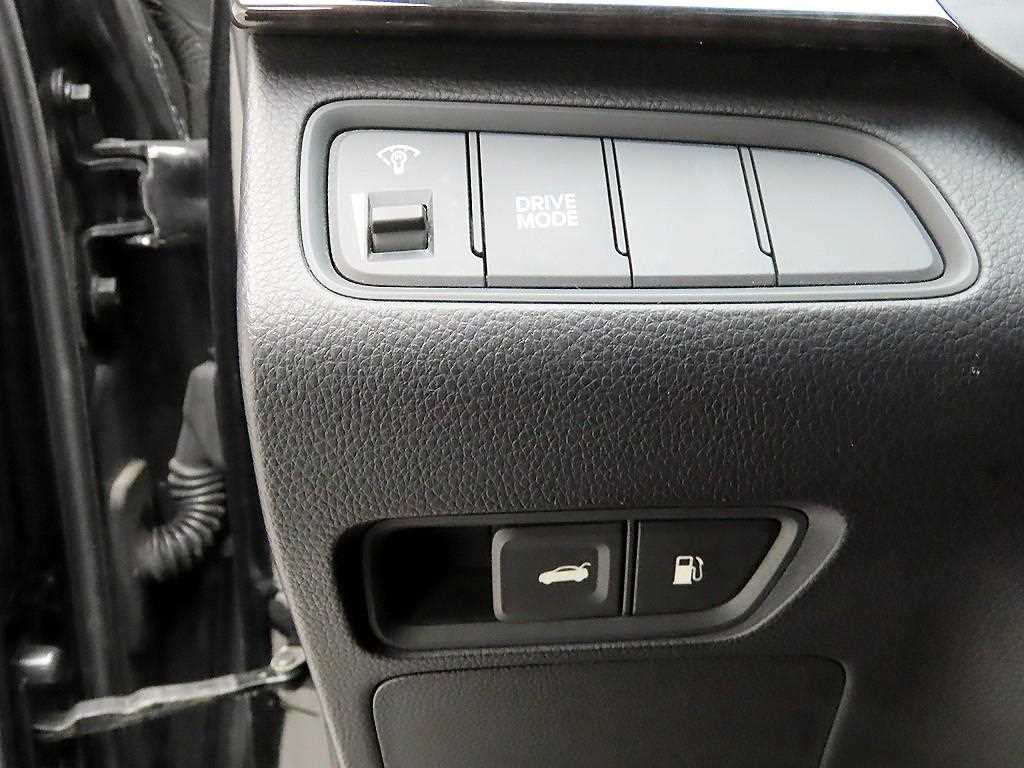 HYUNDAI Grandeur - Vista 12