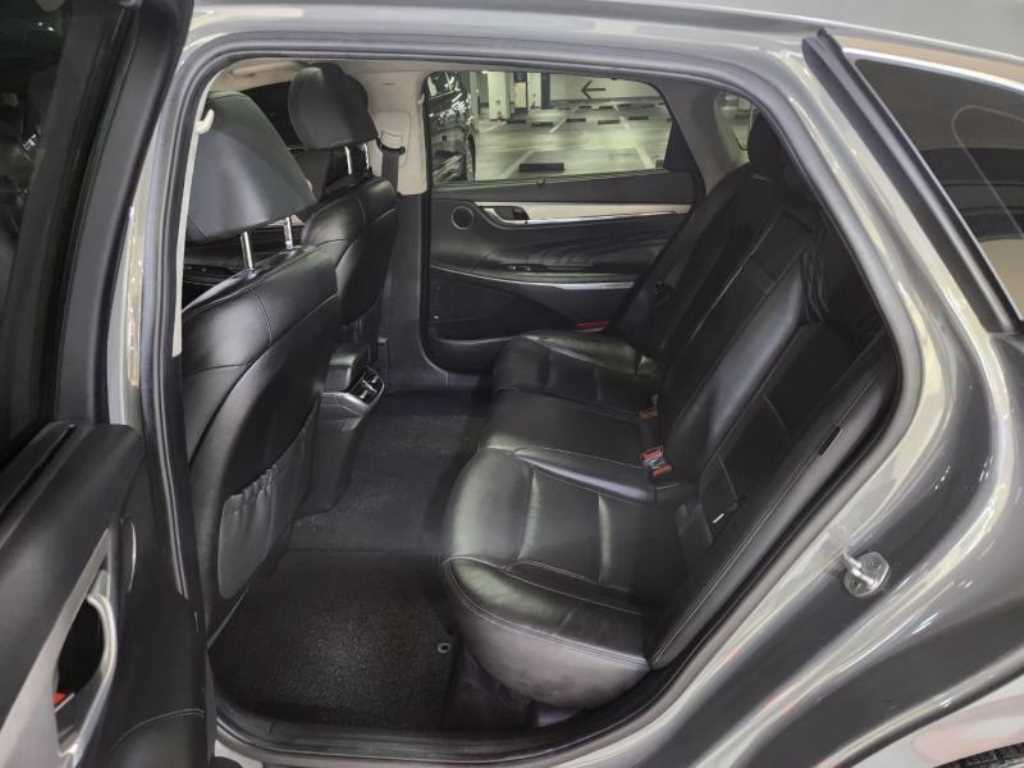 HYUNDAI Grandeur - Vista 7