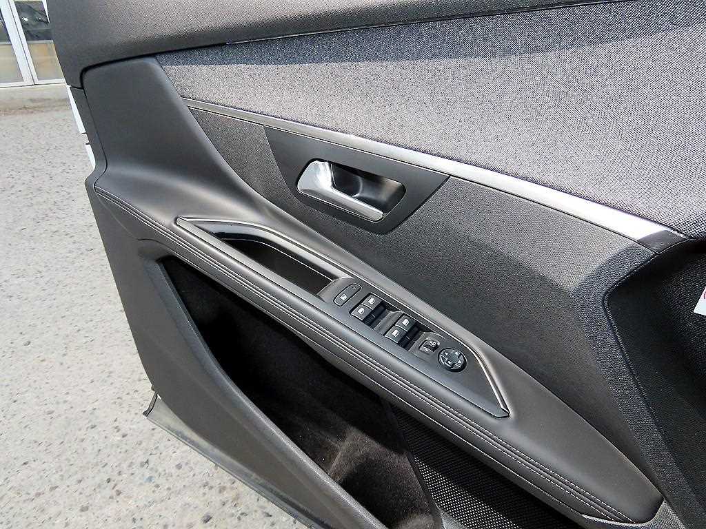 Peugeot 5008 - Vista 11