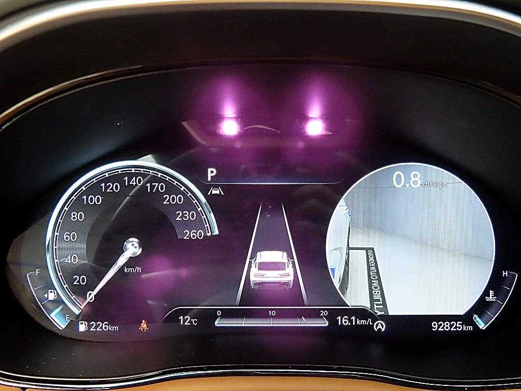 Genesis GV70 - Vista 8