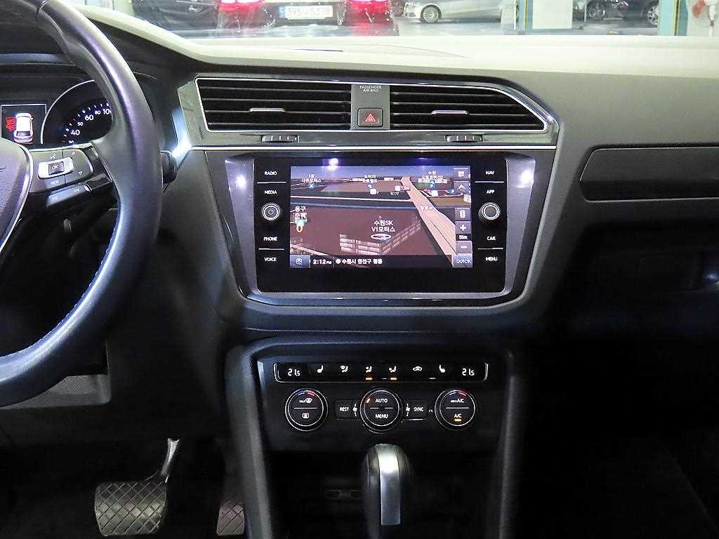 Volkswagen Tiguan - Vista 11