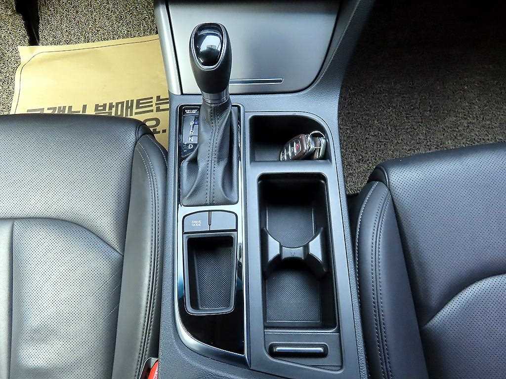 HYUNDAI Sonata - Vista 10