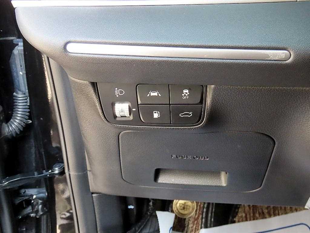 HYUNDAI Grandeur - Vista 12