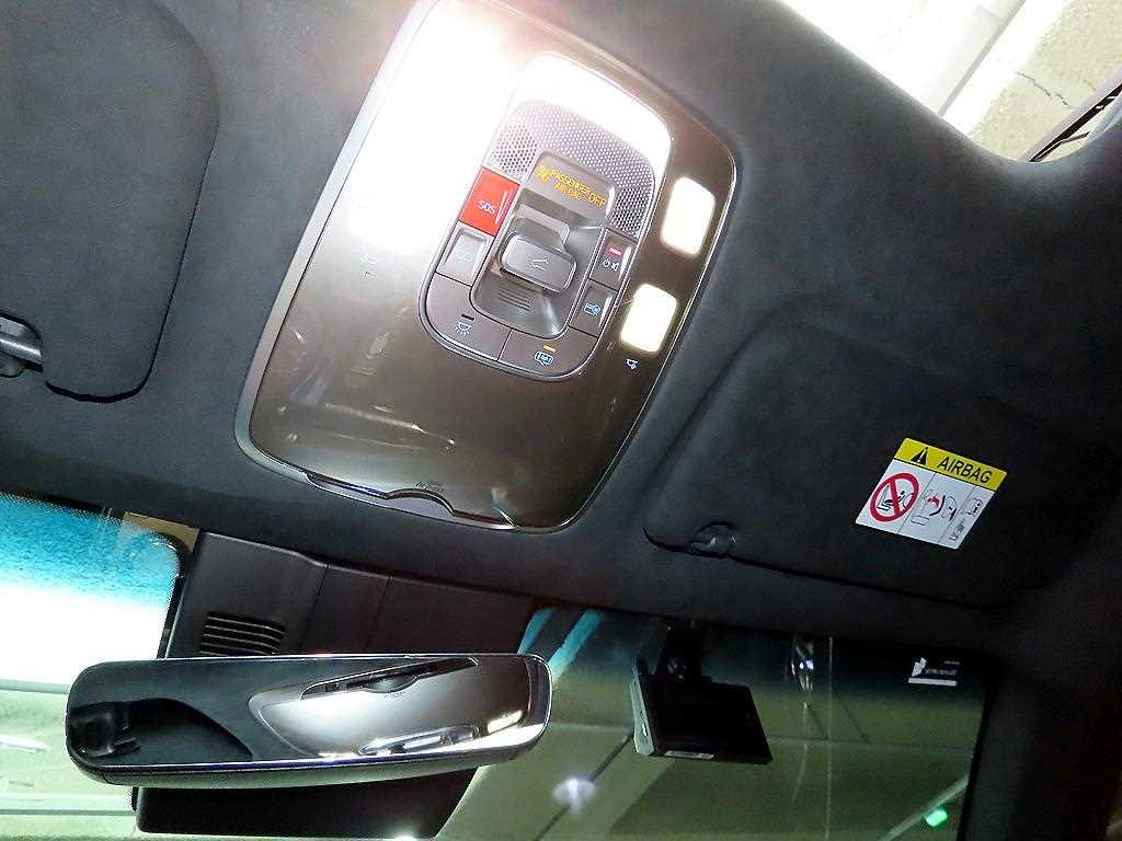 Genesis GV70 2023 Blanco - Importación desde Corea - HF Imports Iquique - Foto 14