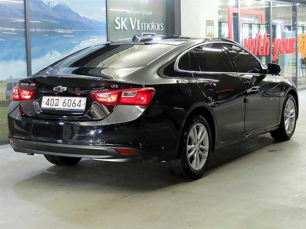 Chevrolet Malibu - Vista 4