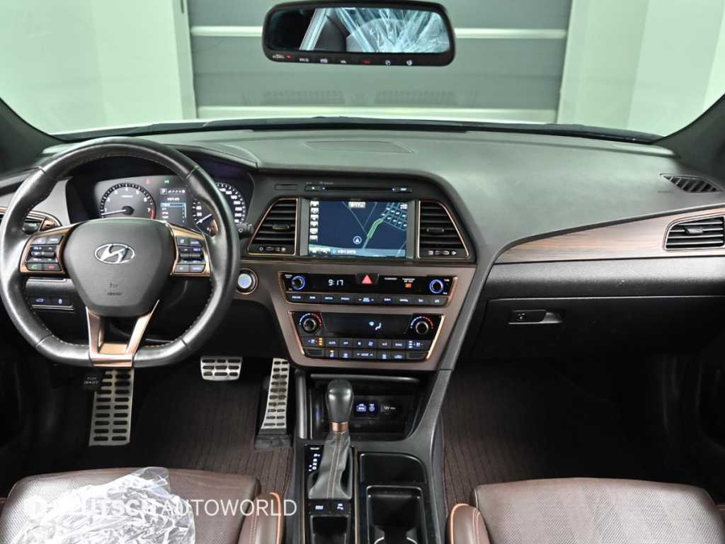 HYUNDAI Sonata - Vista 7