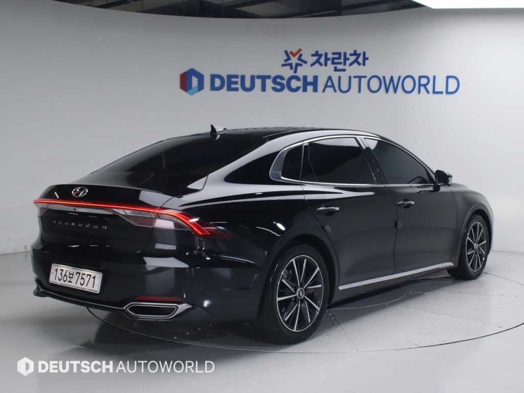 HYUNDAI Grandeur - Vista 4