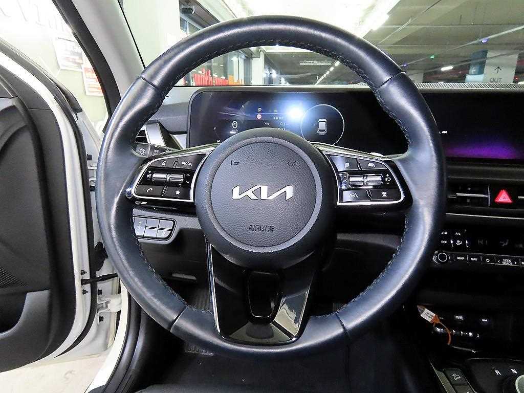 KIA Seltos - Vista 8