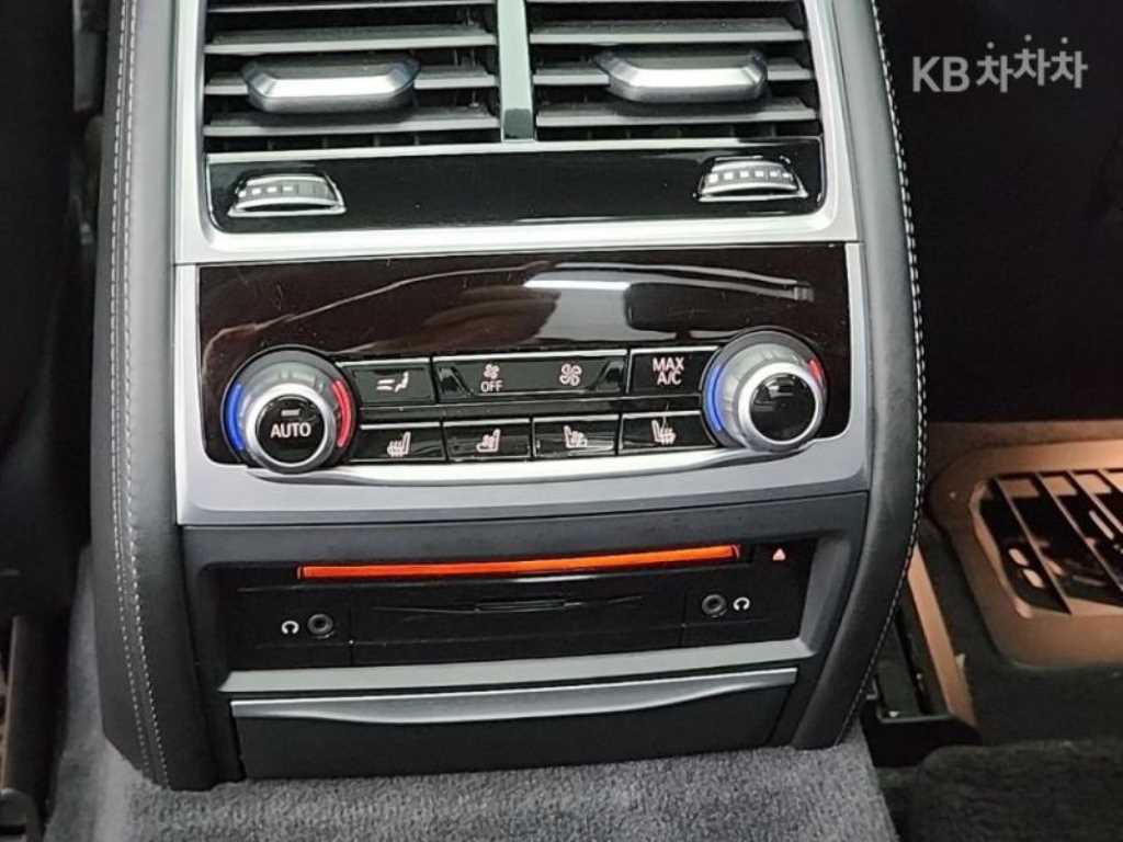 BMW 7 Series - Vista 12