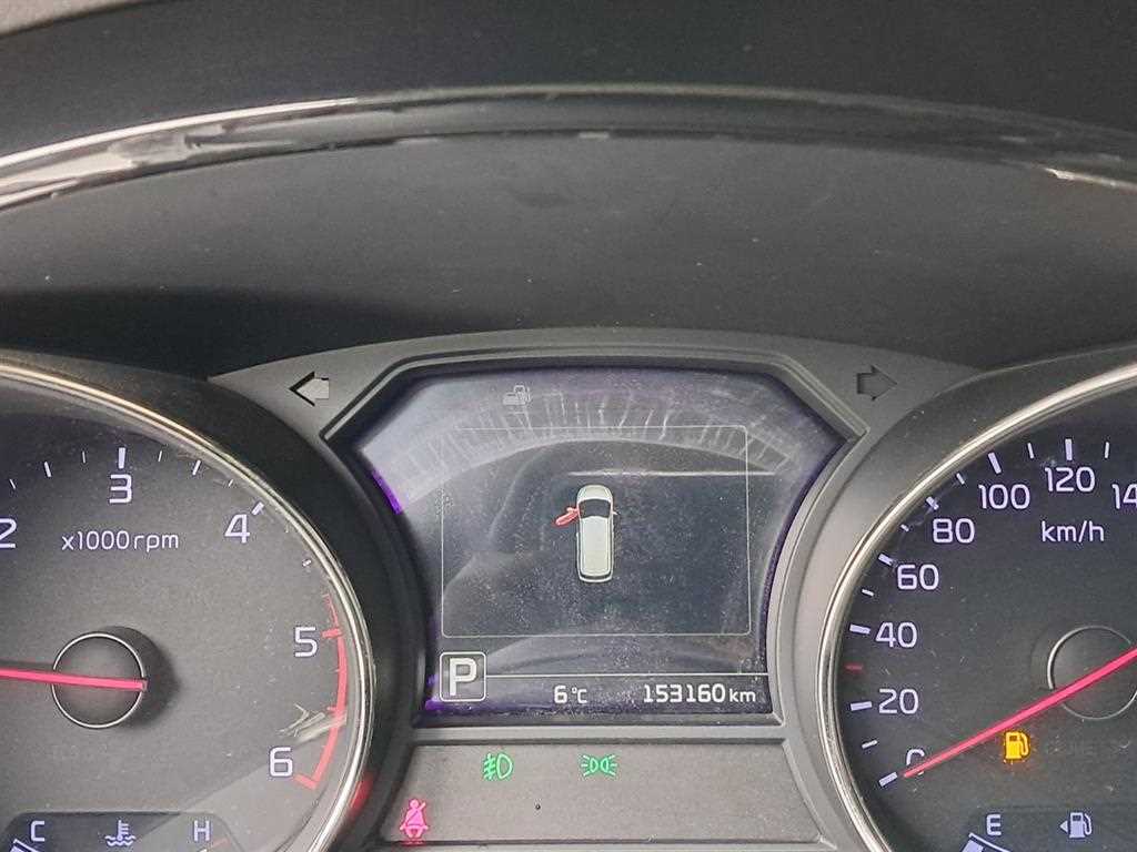 KIA Carnival - Vista 8