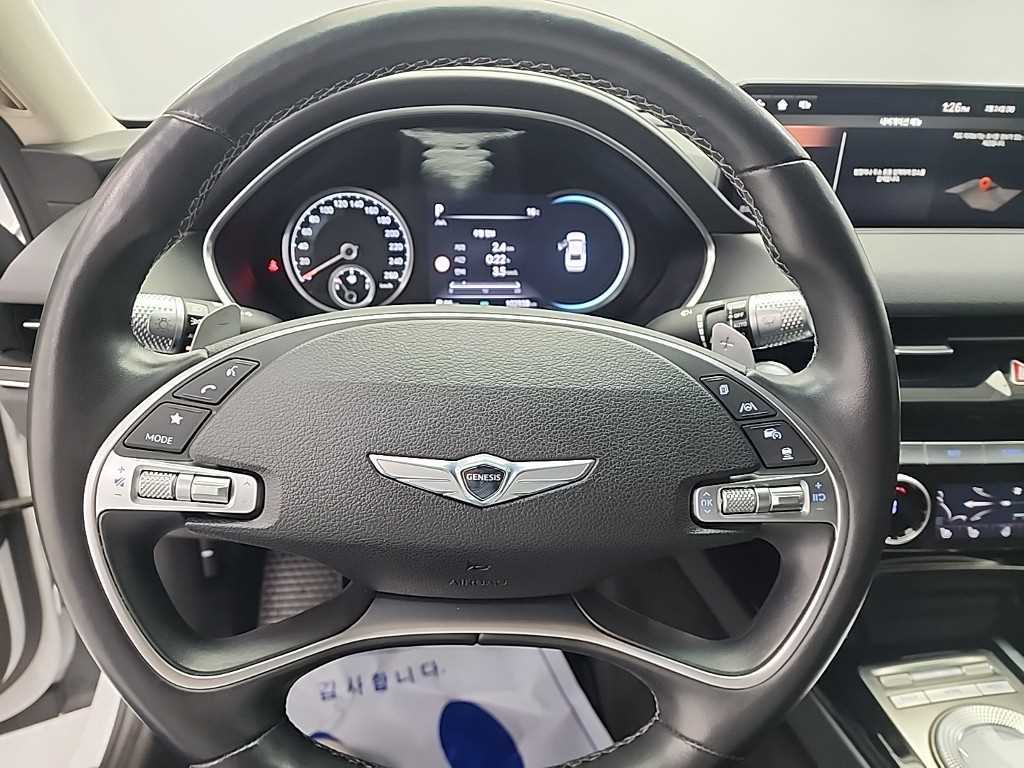 Genesis G80 - Vista 9