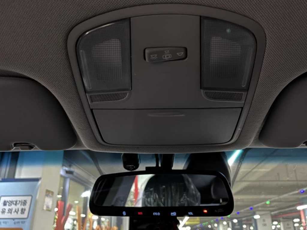 HYUNDAI Ioniq - Vista 6