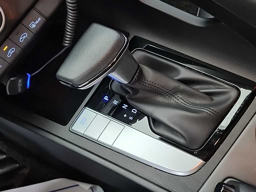 HYUNDAI Avante - Vista 8