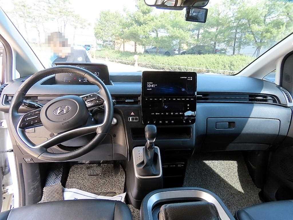 HYUNDAI Staria - Vista 7