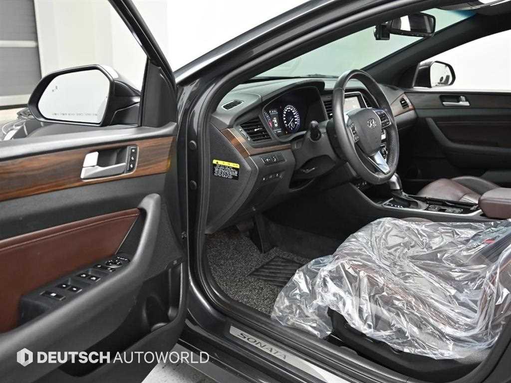 HYUNDAI Sonata - Vista 11