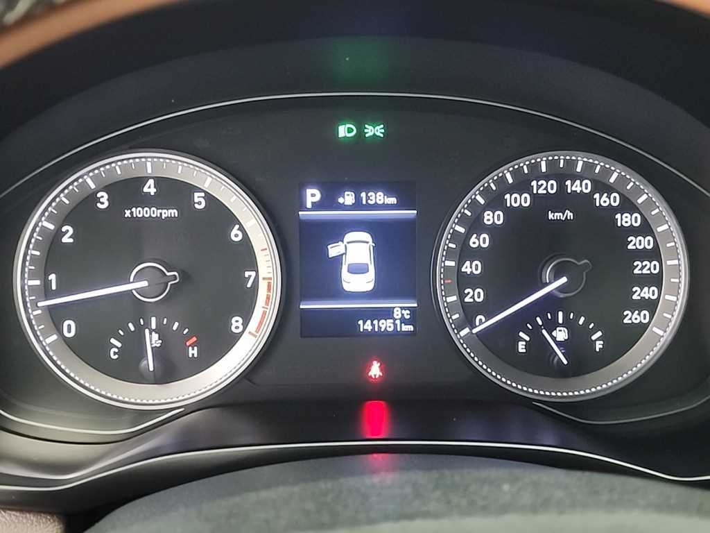 HYUNDAI Grandeur - Vista 6