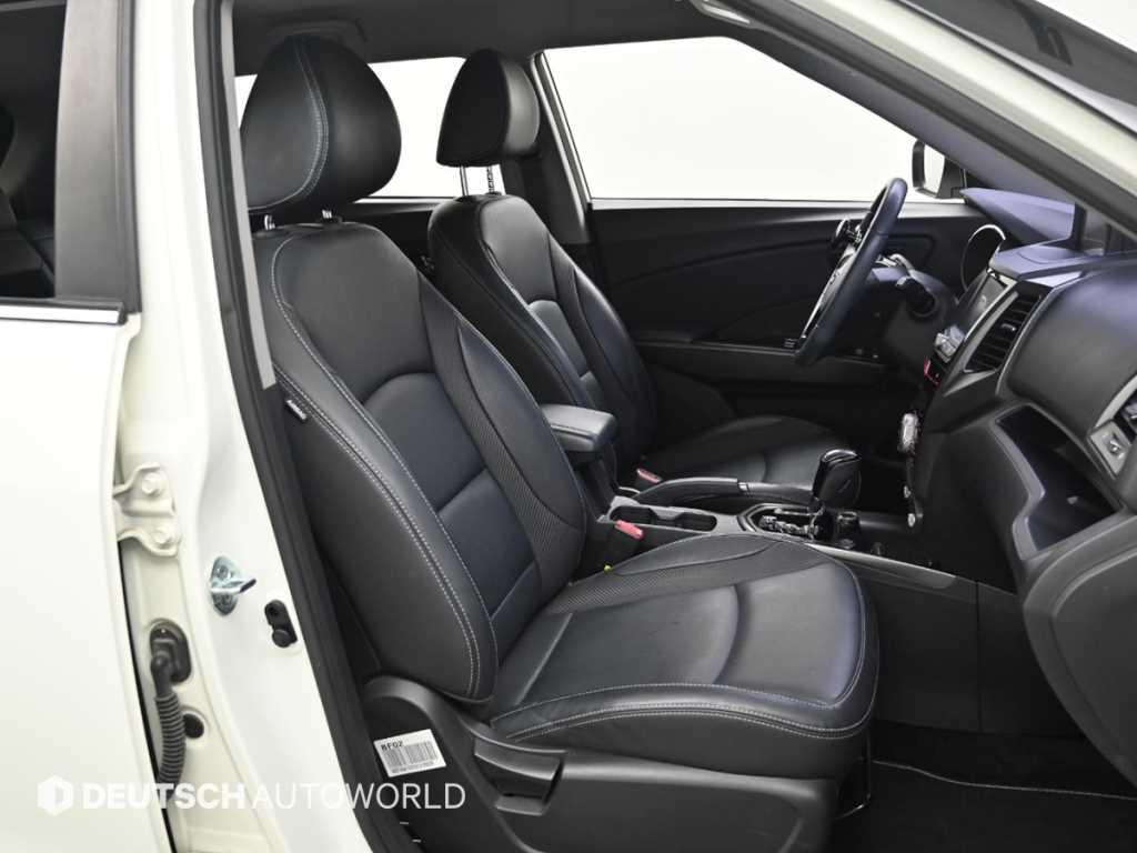 Ssangyong Tivoli - Vista 10