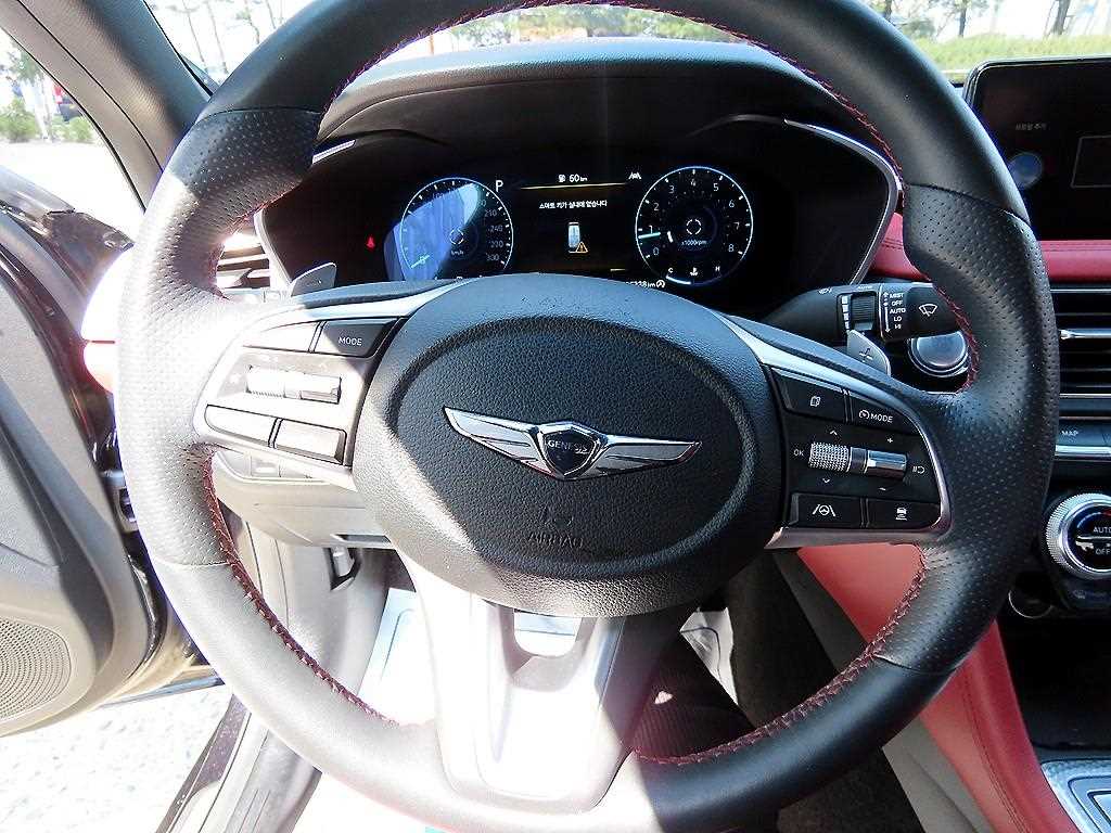 Genesis G70 - Vista 8