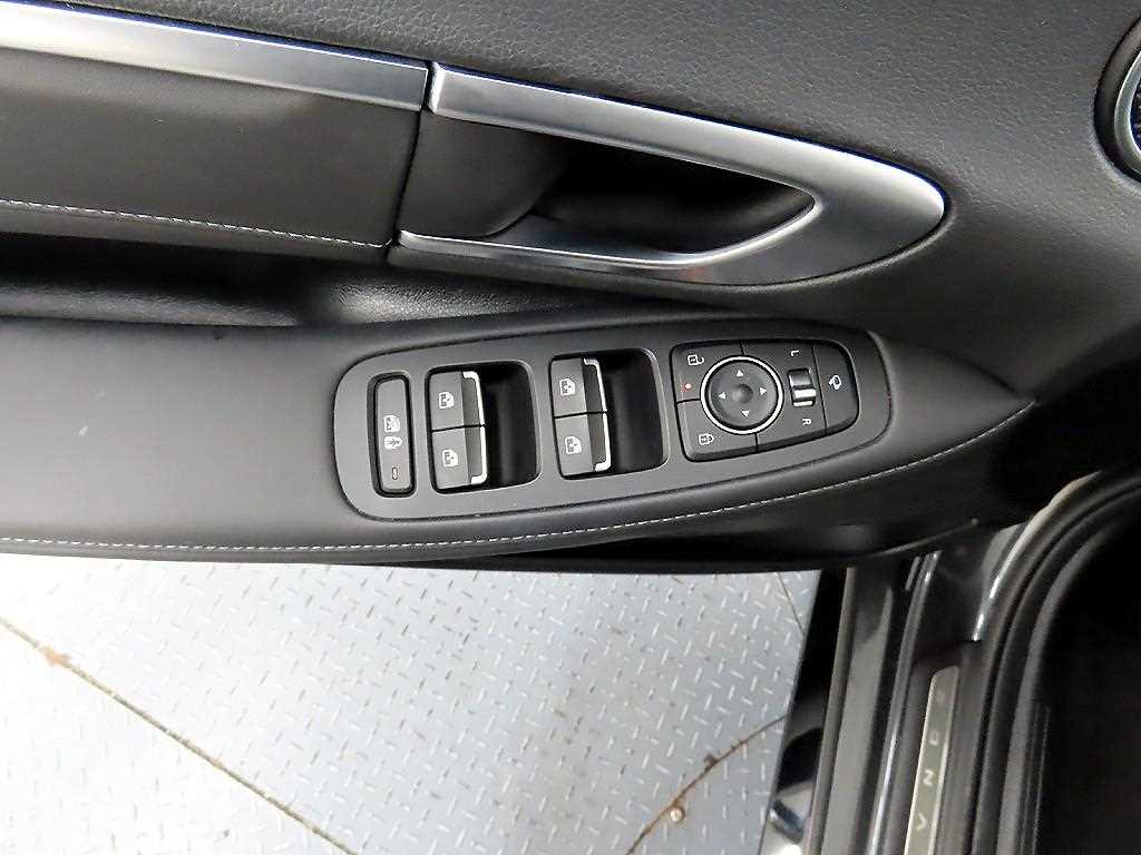 HYUNDAI Sonata - Vista 11