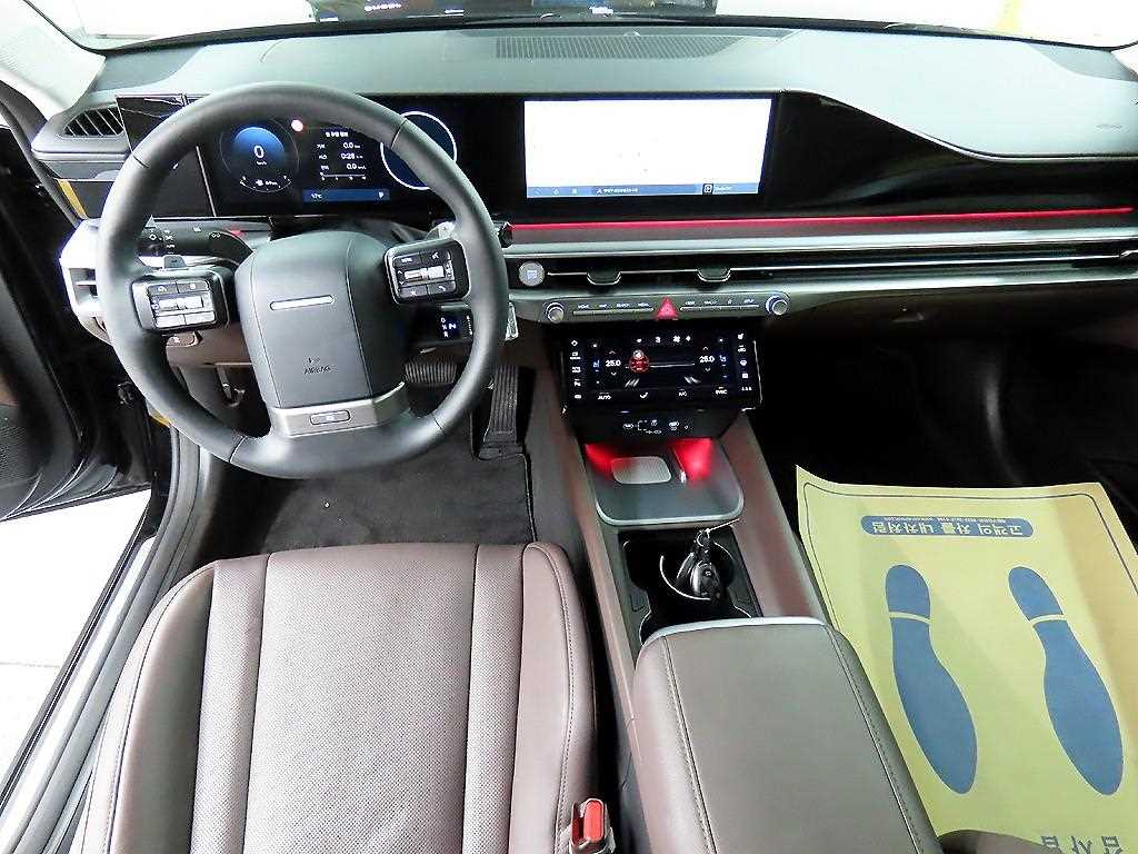 HYUNDAI Grandeur - Vista 7