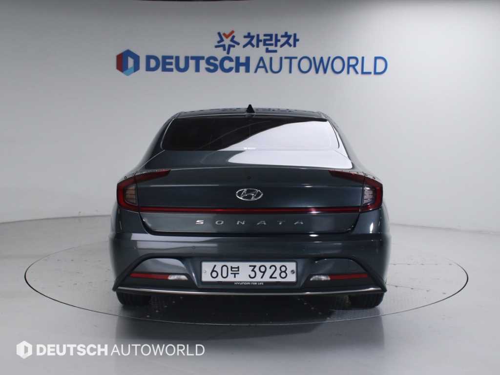 HYUNDAI Sonata - Vista 4