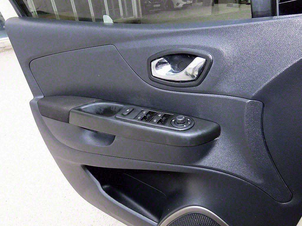 SAMSUNG QM3 - Vista 11