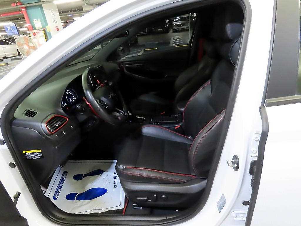 HYUNDAI i30 - Vista 6