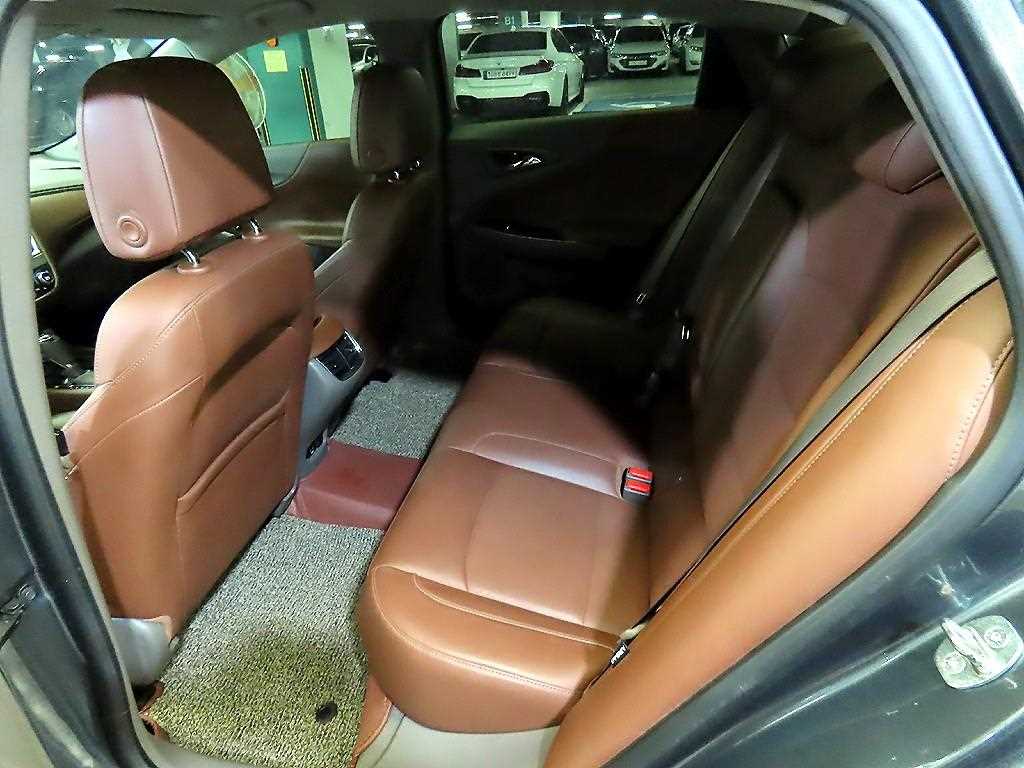 Chevrolet Malibu - Vista 7