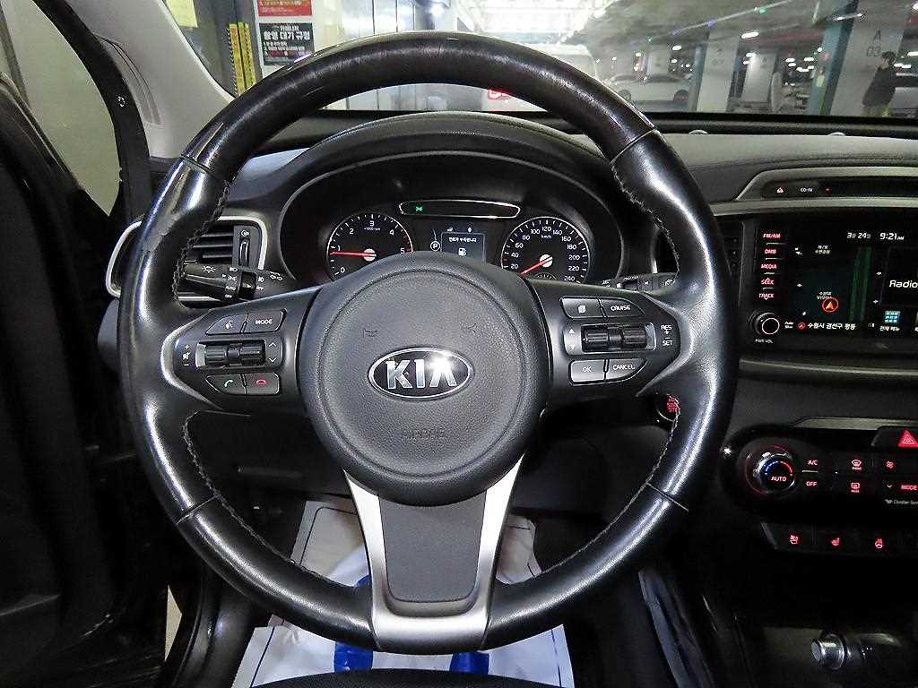 KIA Sorento - Vista 8