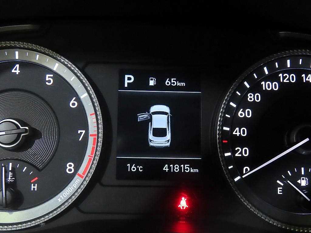 HYUNDAI Sonata - Vista 9