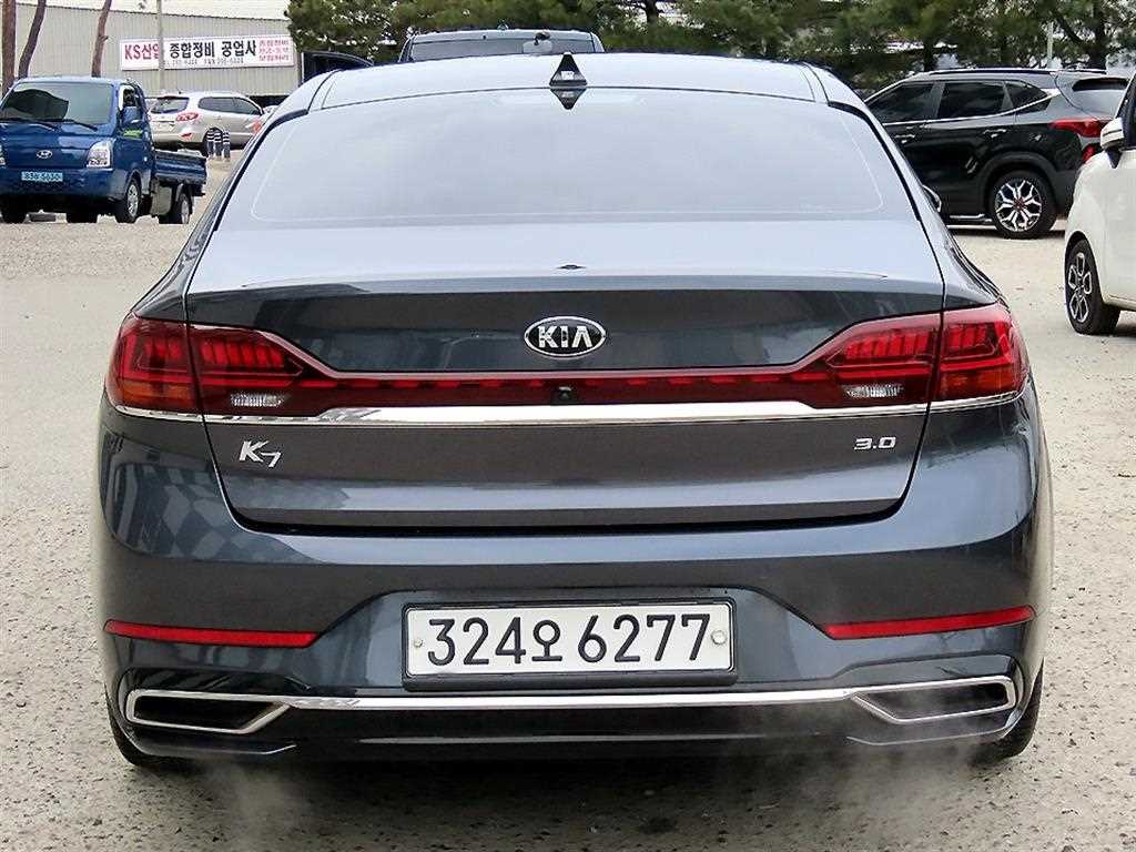 KIA K7 - Vista 4