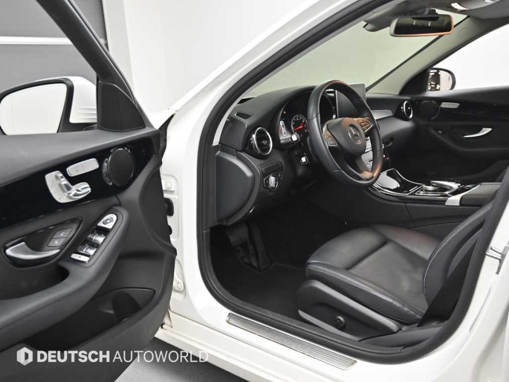 Mercedes Benz C Class - Vista 11