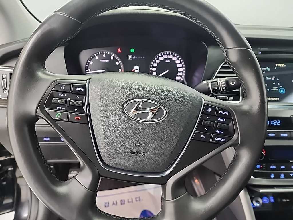 HYUNDAI Sonata - Vista 9