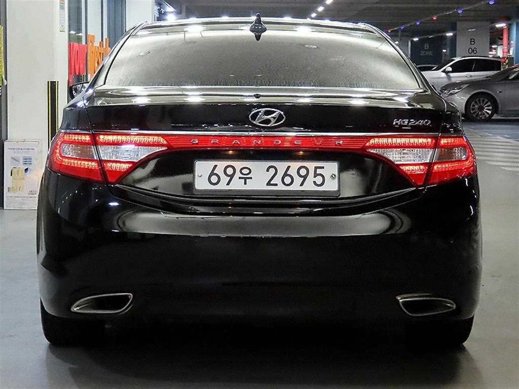 HYUNDAI Grandeur - Vista 5