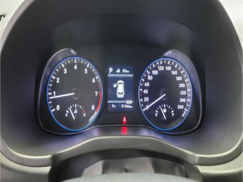 HYUNDAI Kona - Vista 5