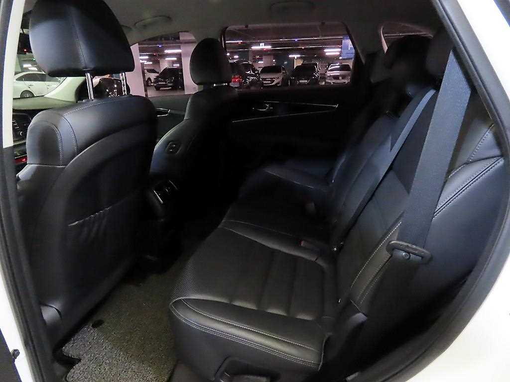 KIA Sorento - Vista 7