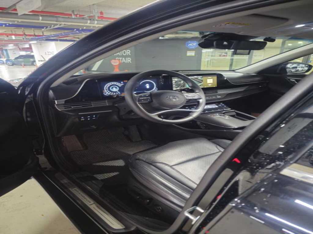 HYUNDAI Grandeur - Vista 7