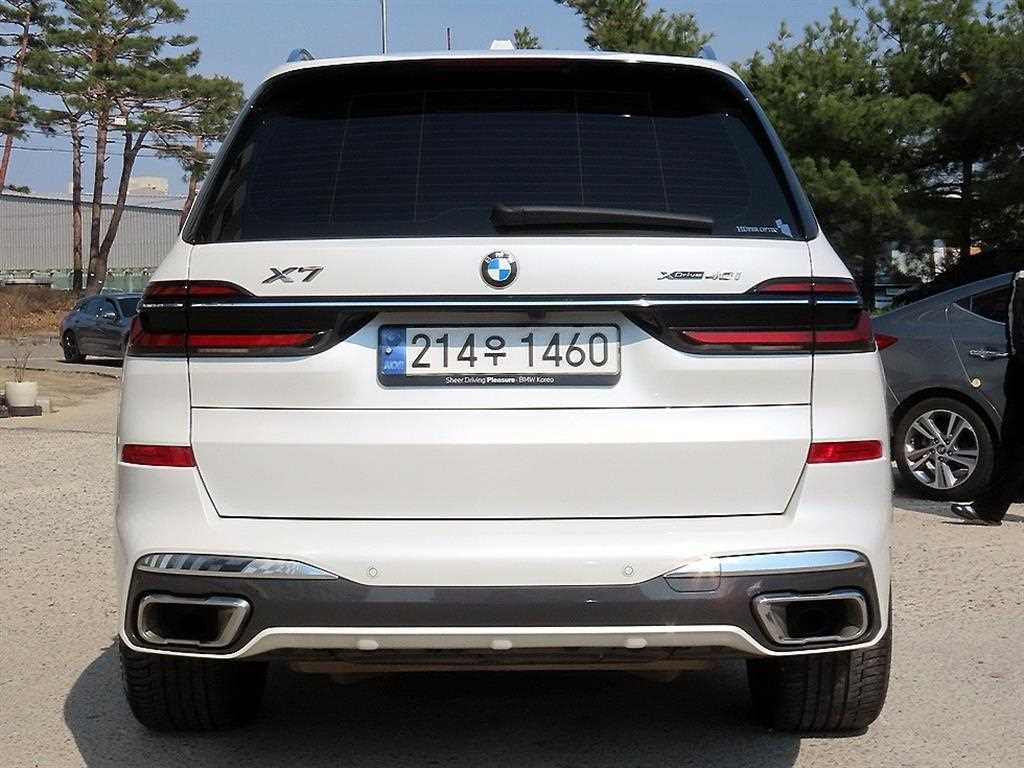 BMW X7 - Vista 4
