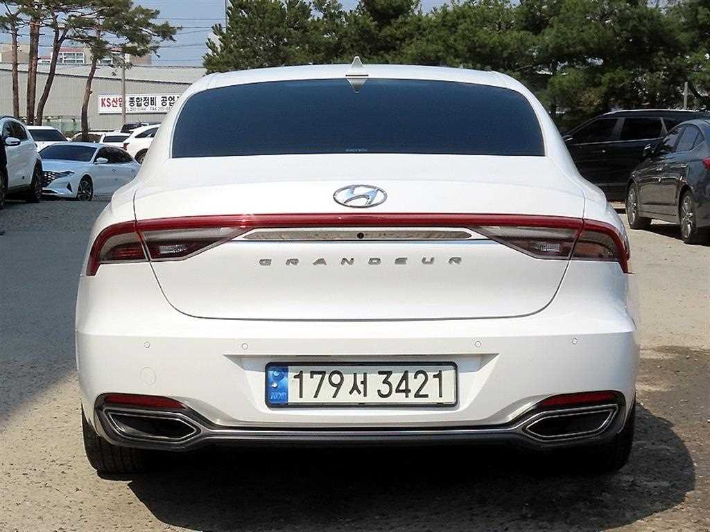 HYUNDAI Grandeur - Vista 4