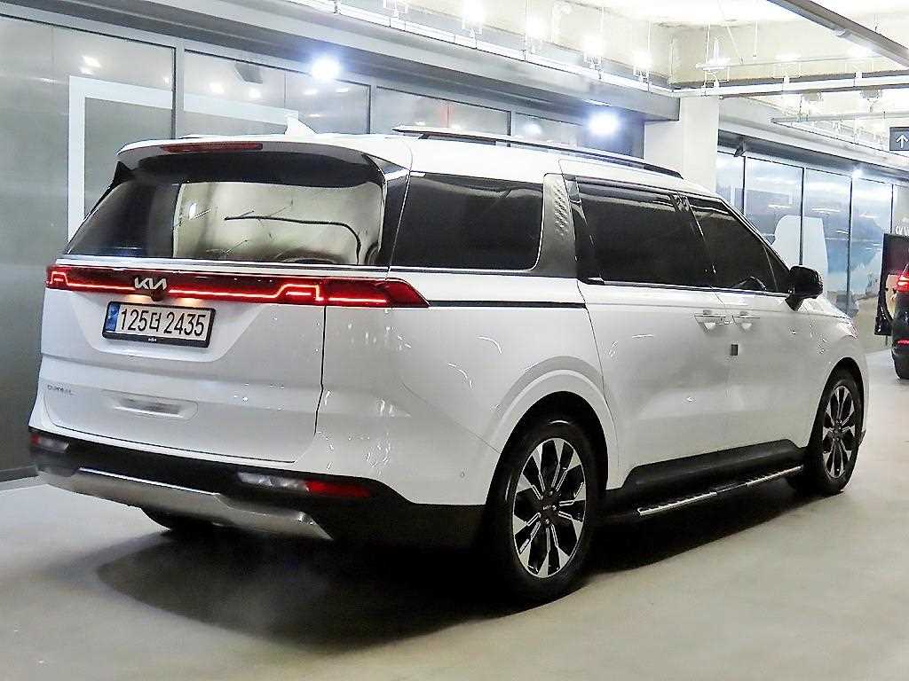 KIA Carnival - Vista 4