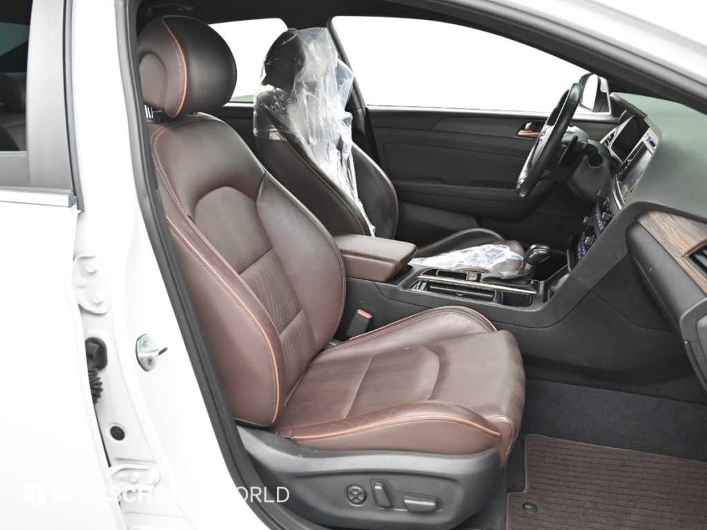 HYUNDAI Sonata - Vista 10