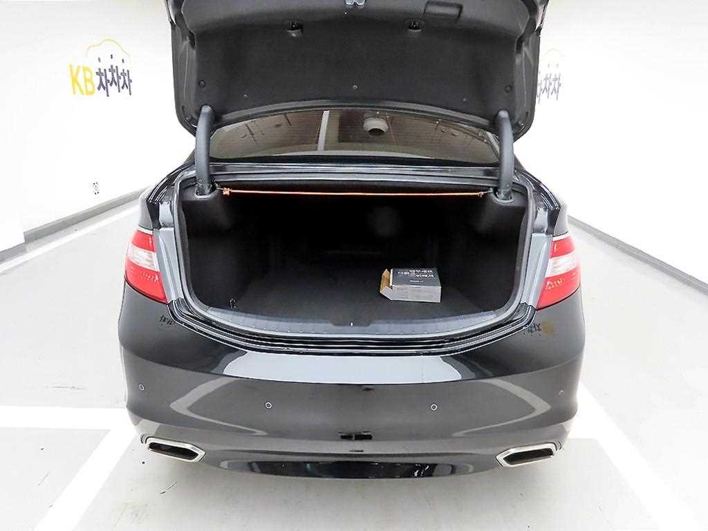 HYUNDAI Grandeur - Vista 5